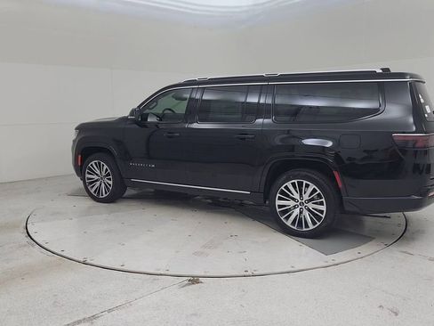 New 2025 Jeep Wagoneer L Series II image 10