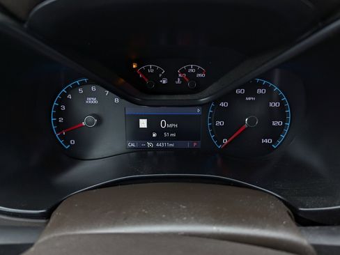 Used 2021 GMC Canyon Denali image 2