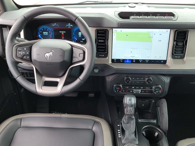 New 2026 Ford Bronco Outer Banks w/ Sasquatch Package AWD/4WD image 11
