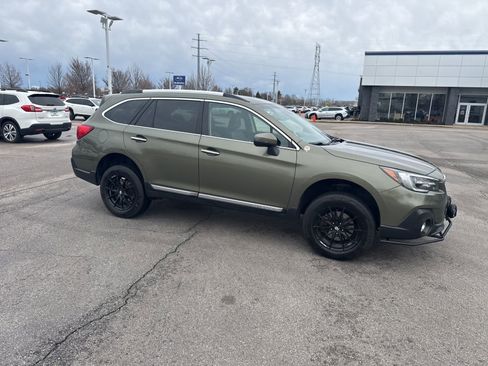 Used 2019 Subaru Outback 2.5i Touring w/ Popular Package #3A image 9