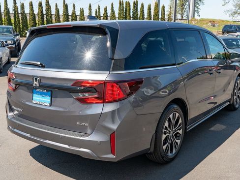 New 2026 Honda Odyssey Elite image 6