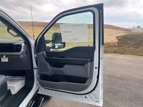 New 2026 Ford F550 4x4 Crew Cab Super Duty image 15