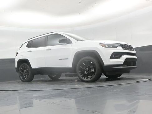 New 2026 Jeep Compass Latitude AWD/4WD image 38