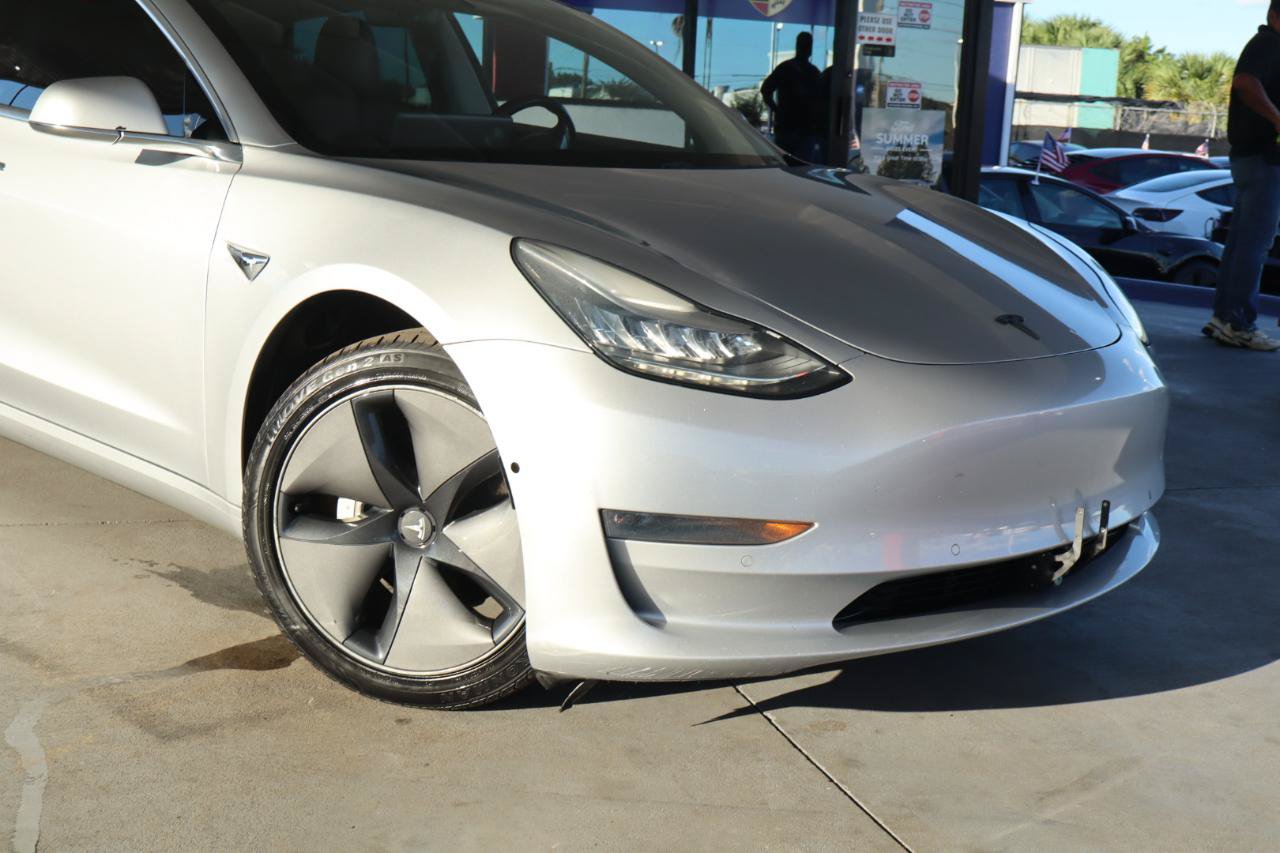 Used 2018 Tesla Model 3 Long Range RWD image 2