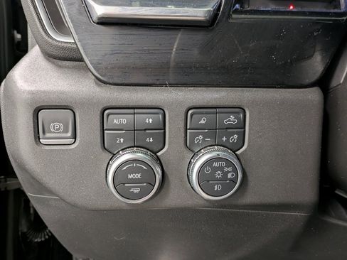 Used 2023 GMC Sierra 1500 SLT w/ SLT Premium Plus Package image 21