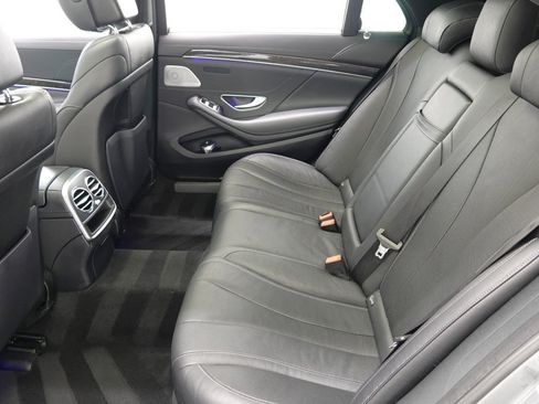 Used 2017 Mercedes-Benz S 550 Sedan w/ Sport Package w/ Sport Package image 35