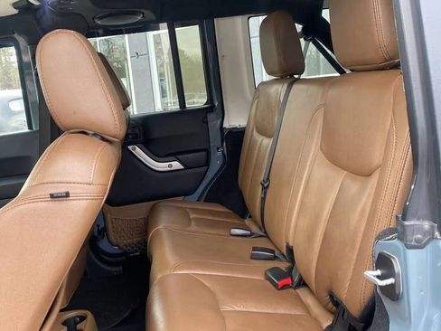 Used 2014 Jeep Wrangler Unlimited Sahara w/ Connectivity Group image 16