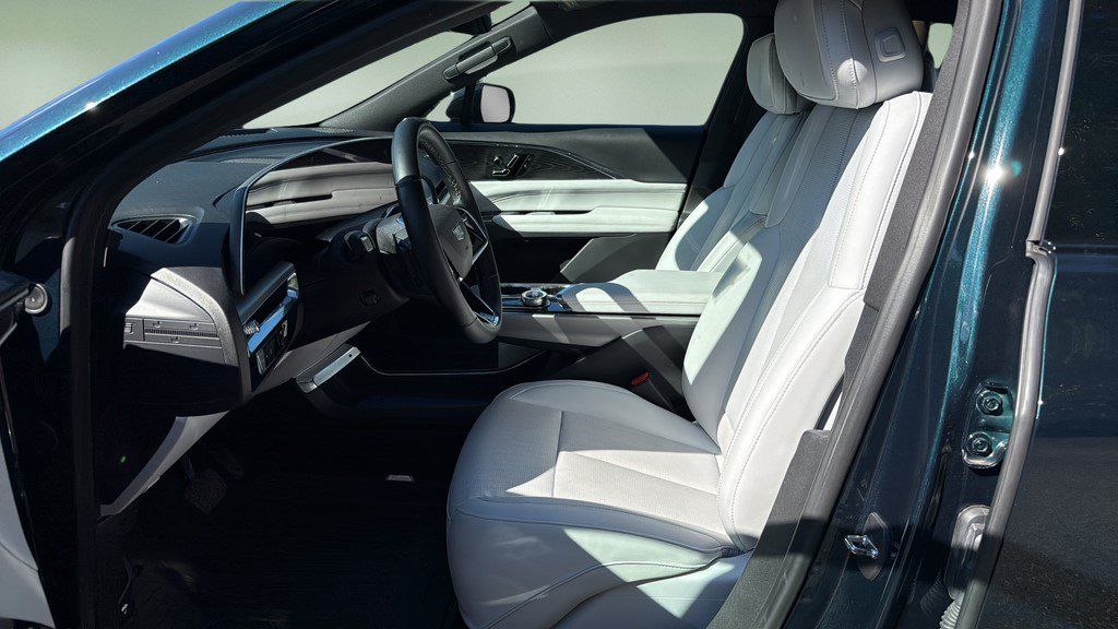 Certified 2024 Cadillac Lyriq Luxury w/ LPO, Floor Liner Package AWD/4WD image 13