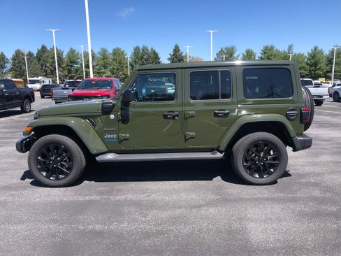 Used 2021 Jeep Wrangler Unlimited Sahara w/ Cold Weather Group image 2