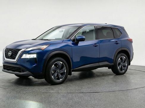 Used 2025 Nissan Rogue SV AWD/4WD image 3