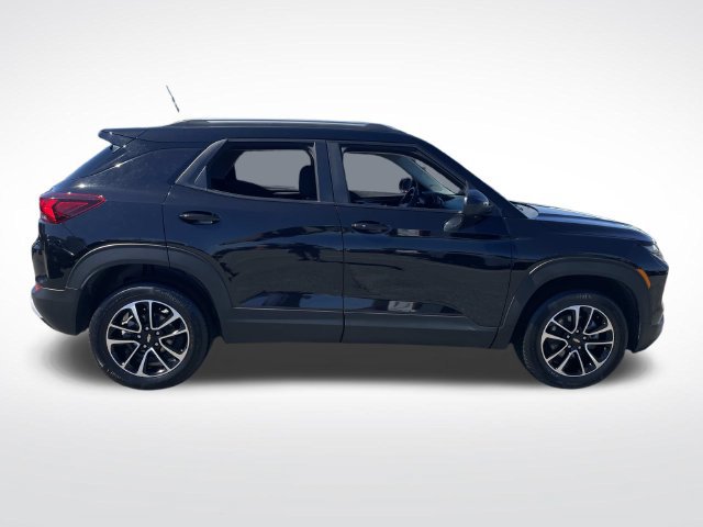 Used 2025 Chevrolet TrailBlazer LT AWD/4WD image 9