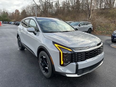 New 2026 Kia Sportage EX image 3