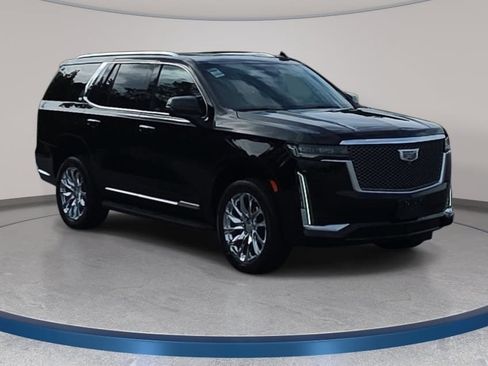 Used 2022 Cadillac Escalade Premium Luxury w/ LPO, Radiant Package AWD/4WD image 3