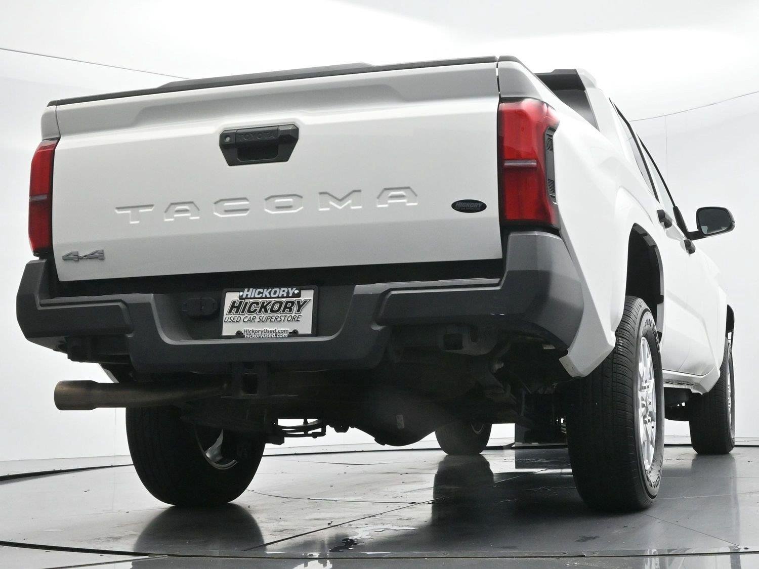 Used 2024 Toyota Tacoma SR AWD/4WD image 50