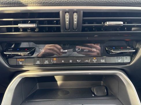 Used 2024 MAZDA CX-90 3.3 Turbo w/ Premium Package image 31