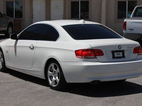 Used 2010 BMW 328i Coupe RWD image 6