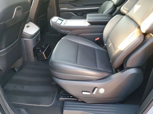 Used 2025 Lincoln Navigator L Reserve w/ Jet Appearance Package image 20