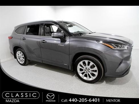 Used 2020 Toyota Highlander Limited image 1