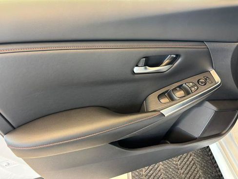 Certified 2025 Nissan Sentra SR FWD image 14