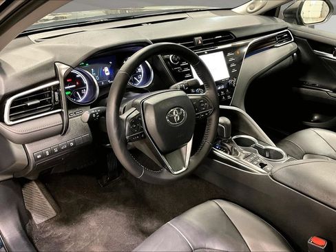 Used 2018 Toyota Camry XLE w/ Audio Package FWD image 17
