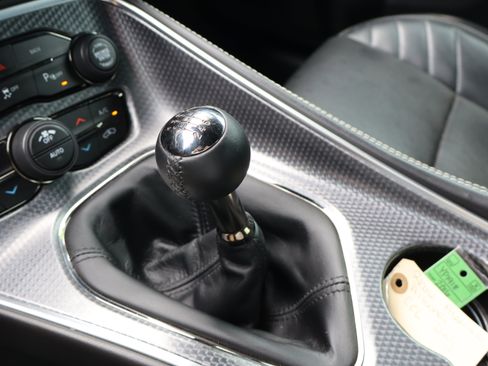 Used 2016 Dodge Challenger SRT Hellcat RWD image 26