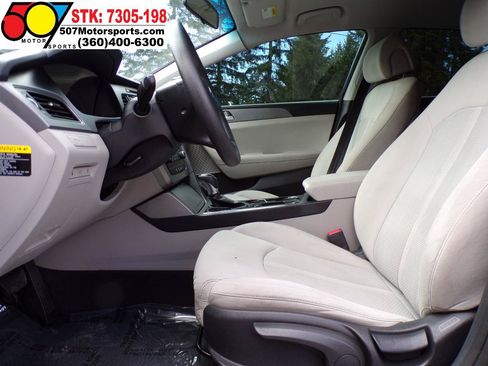 Used 2015 Hyundai Sonata SE FWD image 17