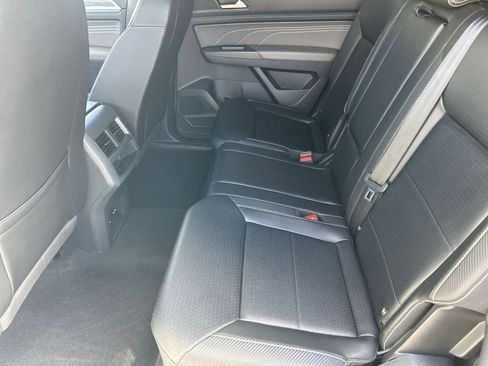 Used 2022 Volkswagen Atlas Cross Sport SE w/ Panoramic Sunroof Package AWD/4WD image 14