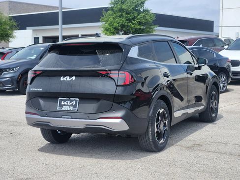 New 2026 Kia Sportage EX image 4