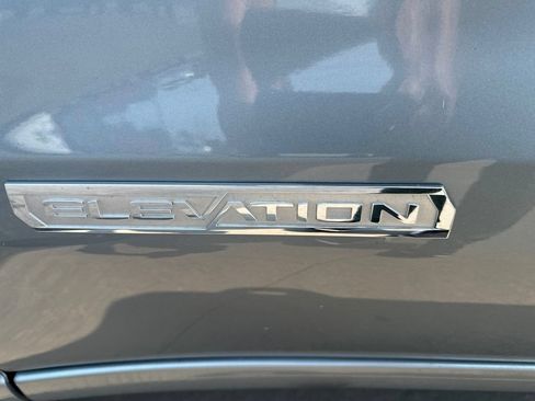 Used 2025 GMC Sierra 1500 Elevation w/ Elevation Premium Package AWD/4WD image 9