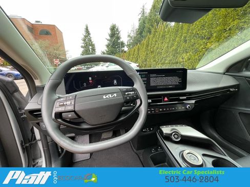 Used 2025 Kia EV6 Wind image 34
