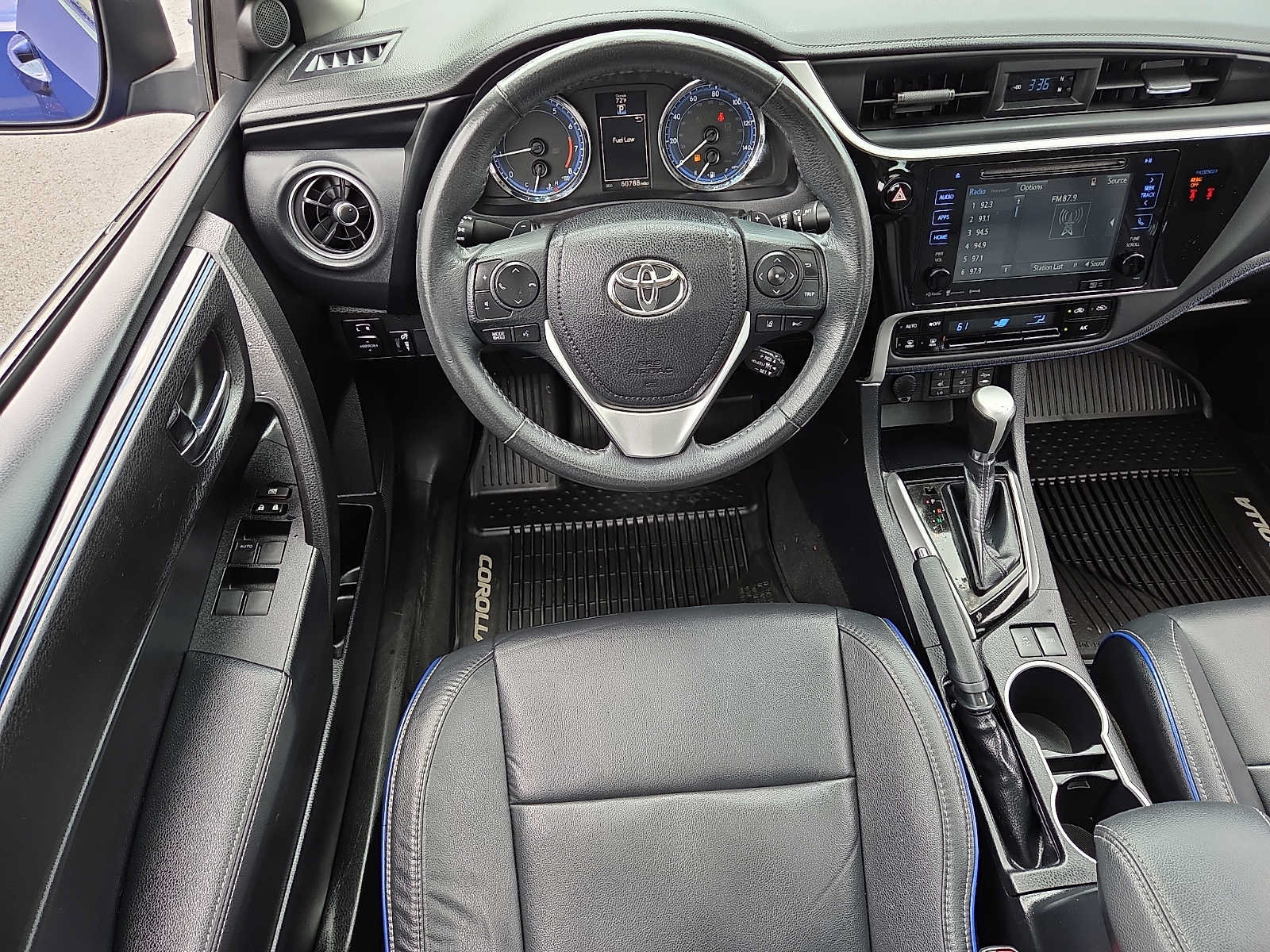 Used 2018 Toyota Corolla XSE FWD image 12