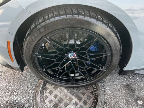 Used 2023 BMW M4 Competition w/ M Carbon Exterior Package image 9