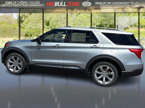 Certified 2020 Ford Explorer Platinum w/ Premium Technology Package AWD/4WD image 2