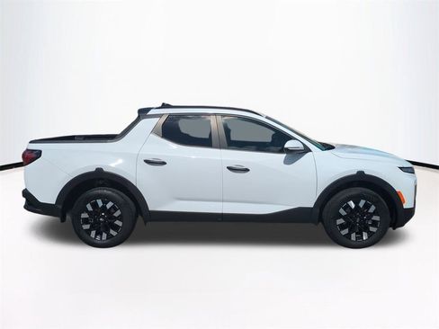 Certified 2025 Hyundai Santa Cruz SEL FWD image 4