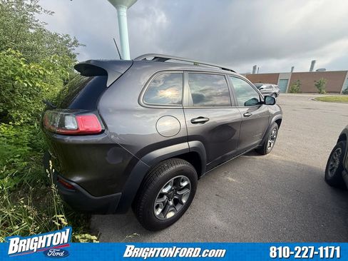 Used 2019 Jeep Cherokee Trailhawk w/ Cold Weather Group AWD/4WD image 6