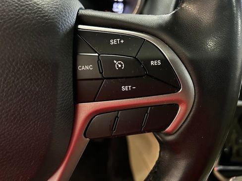 Used 2022 Jeep Compass Limited w/ Sun and Sound Group image 8