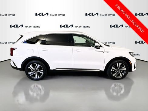 Certified 2023 Kia Sorento SX Prestige AWD/4WD image 9