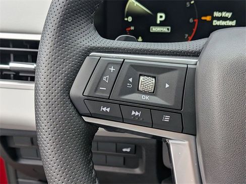 New 2025 Mitsubishi Outlander SE image 17