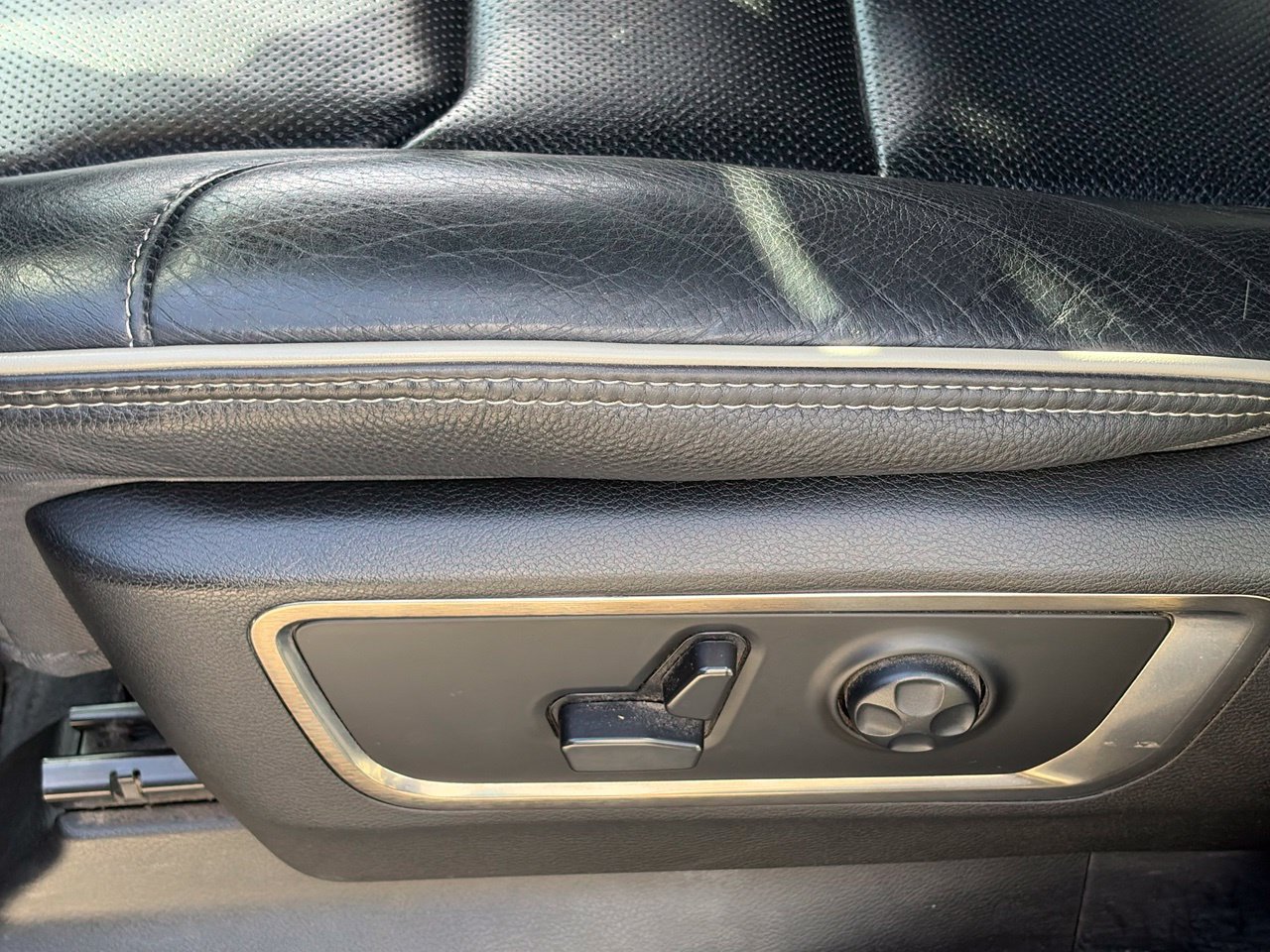Used 2021 RAM 1500 Limited w/ Night Edition AWD/4WD image 5