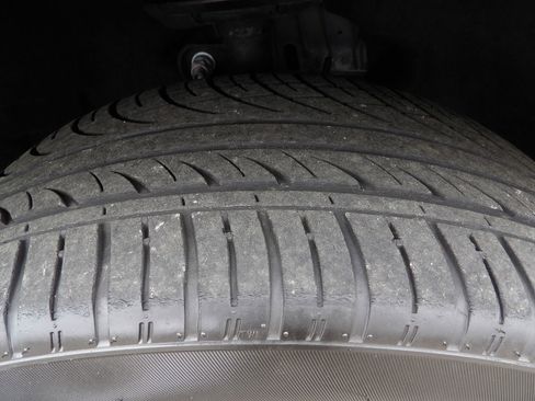 Used 2022 Ford Explorer XLT w/ Equipment Group 202A image 61