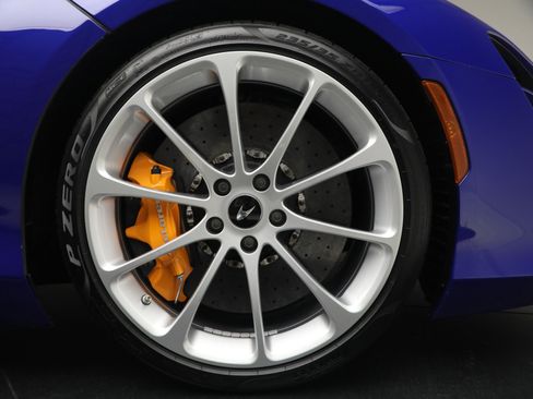 Used 2024 McLaren Artura image 36