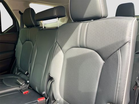 Used 2025 Honda Pilot Elite image 26