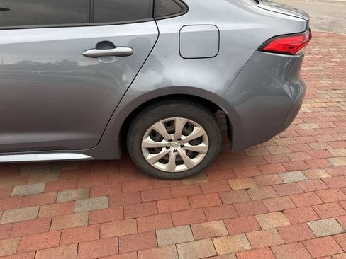 Used 2020 Toyota Corolla LE FWD image 6