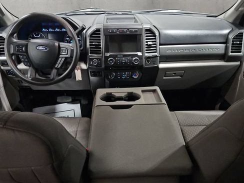 Used 2017 Ford F350 XLT w/ XLT Premium Package AWD/4WD image 2