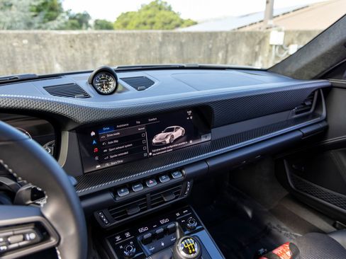 Certified 2025 Porsche 911 GT3 RWD image 44
