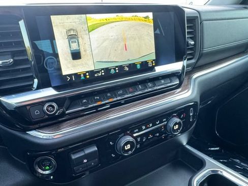 Used 2023 Chevrolet Silverado 1500 RST w/ Texas Edition Plus AWD/4WD image 9