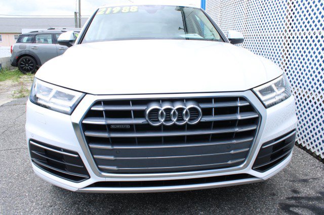 Used 2019 Audi Q5 2.0T Premium Plus w/ Premium Plus Package AWD/4WD image 4