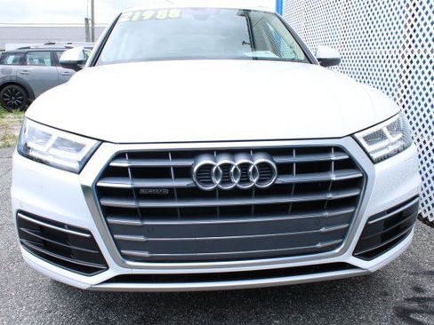 Used 2019 Audi Q5 2.0T Premium Plus w/ Premium Plus Package AWD/4WD image 4