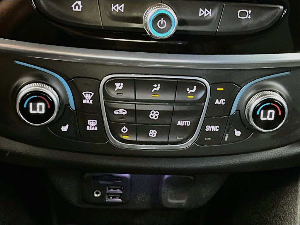 Used 2022 Chevrolet Traverse RS AWD/4WD image 16