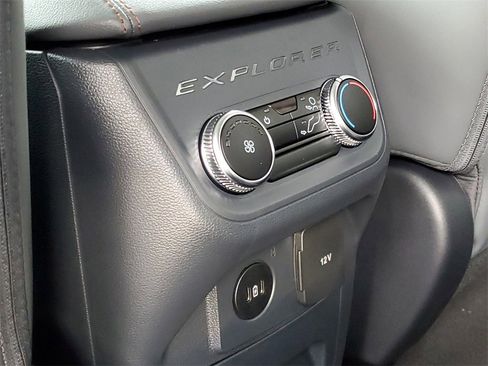 New 2026 Ford Explorer Active w/ Active Comfort Package image 30